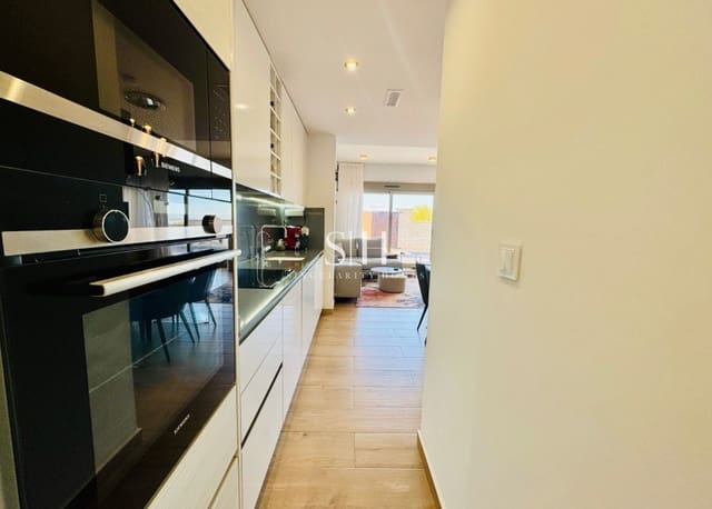 3 soverom Villa til salgs i Villamartin, Orihuela med svømmebasseng - € 448 000 (Ref: 9444817)