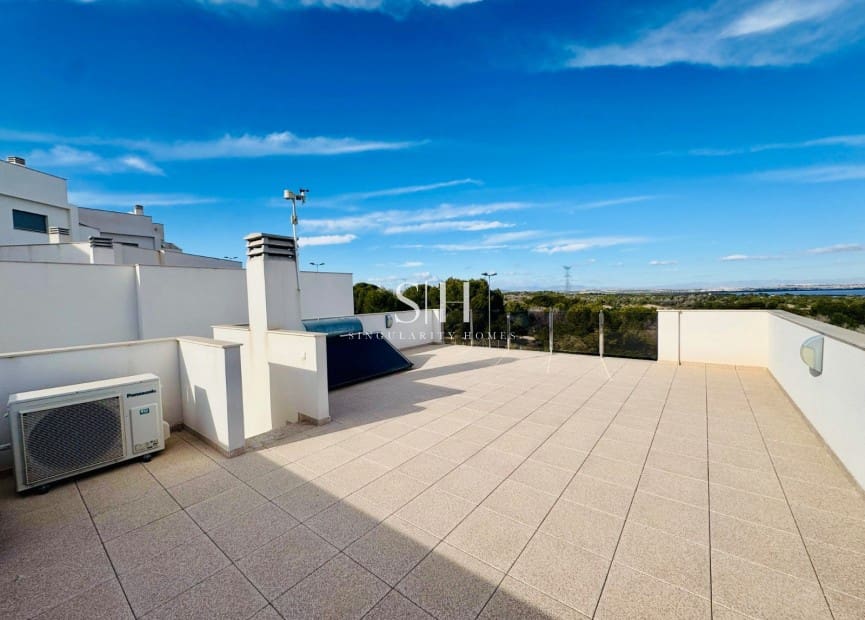 3 sovrum Villa till salu i Villamartin med pool - 448 000 € (Ref: 9444817)