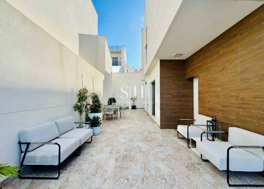 3 sovrum Villa till salu i Villamartin med pool - 448 000 € (Ref: 9444817)