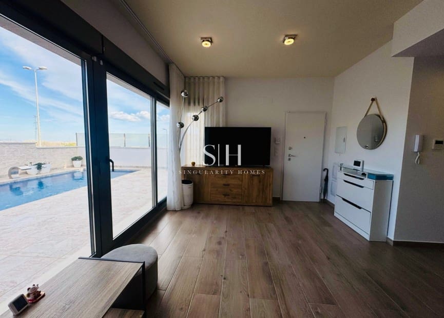 3 sovrum Villa till salu i Villamartin med pool - 448 000 € (Ref: 9444817)