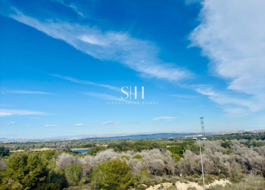 3 sovrum Villa till salu i Villamartin med pool - 448 000 € (Ref: 9444817)