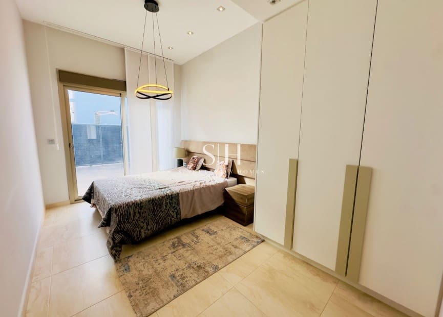 5 makuuhuone Huvila myytävänä paikassa Los Dolses mukana uima-altaan - 635 000 € (Ref: 9449592)