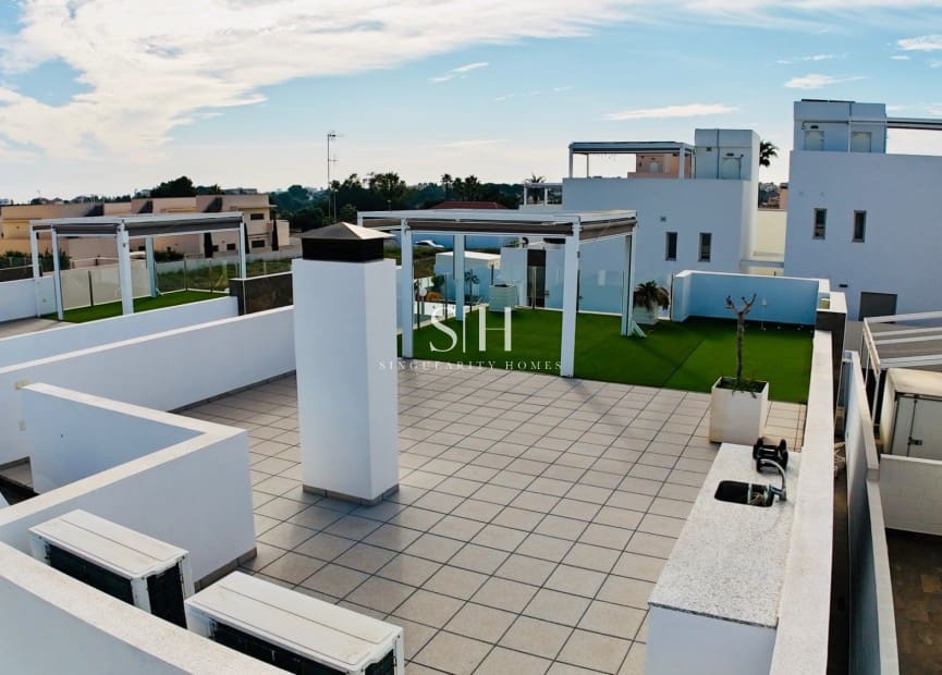 5 makuuhuone Huvila myytävänä paikassa Los Dolses mukana uima-altaan - 635 000 € (Ref: 9449592)