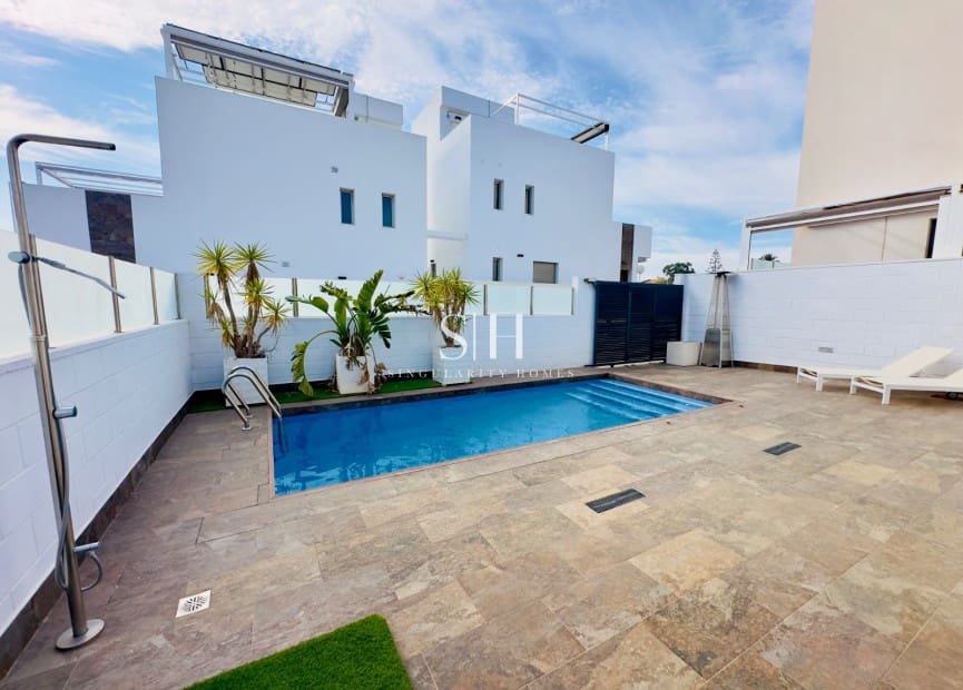 5 makuuhuone Huvila myytävänä paikassa Los Dolses mukana uima-altaan - 635 000 € (Ref: 9449592)