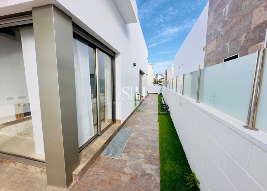 5 makuuhuone Huvila myytävänä paikassa Los Dolses mukana uima-altaan - 635 000 € (Ref: 9449592)