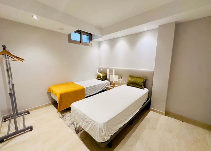 5 makuuhuone Huvila myytävänä paikassa Los Dolses mukana uima-altaan - 635 000 € (Ref: 9449592)