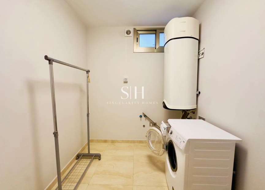 5 makuuhuone Huvila myytävänä paikassa Los Dolses mukana uima-altaan - 635 000 € (Ref: 9449592)