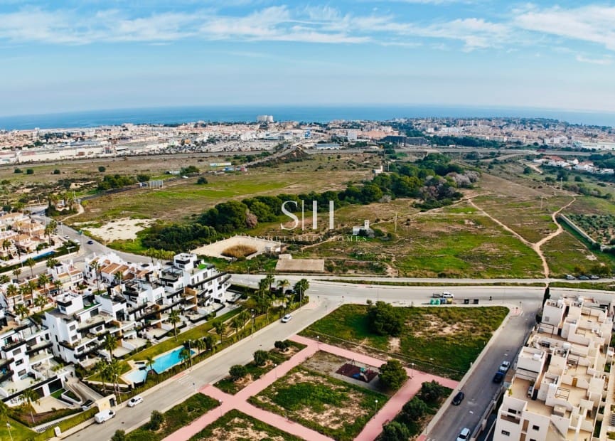 5 makuuhuone Huvila myytävänä paikassa Los Dolses mukana uima-altaan - 635 000 € (Ref: 9449592)