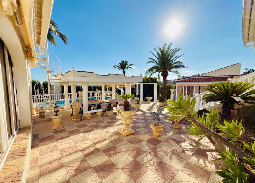 3 camera da letto Villa in vendita in Ciudad Quesada con piscina garage - 660.000 € (Rif: 9449593)