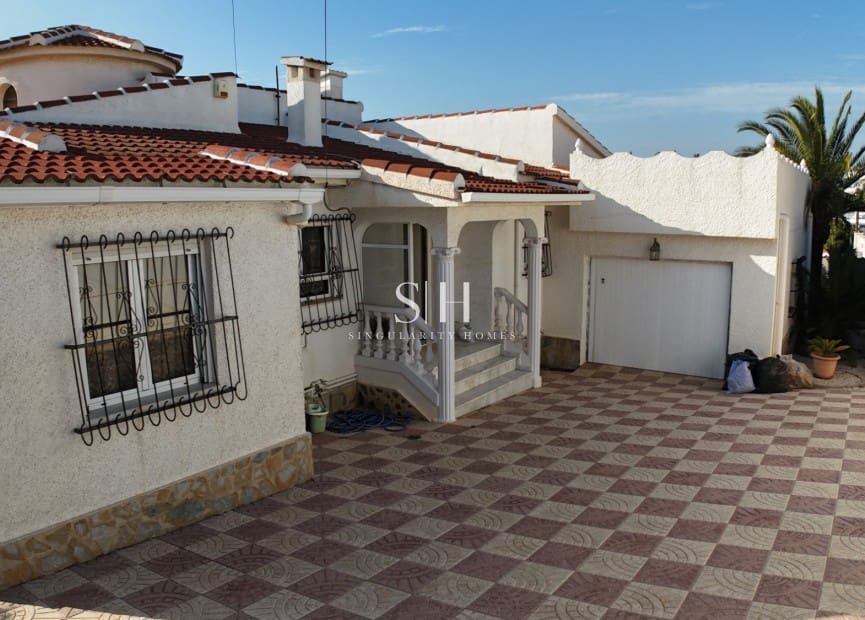 3 camera da letto Villa in vendita in Ciudad Quesada con piscina garage - 660.000 € (Rif: 9449593)