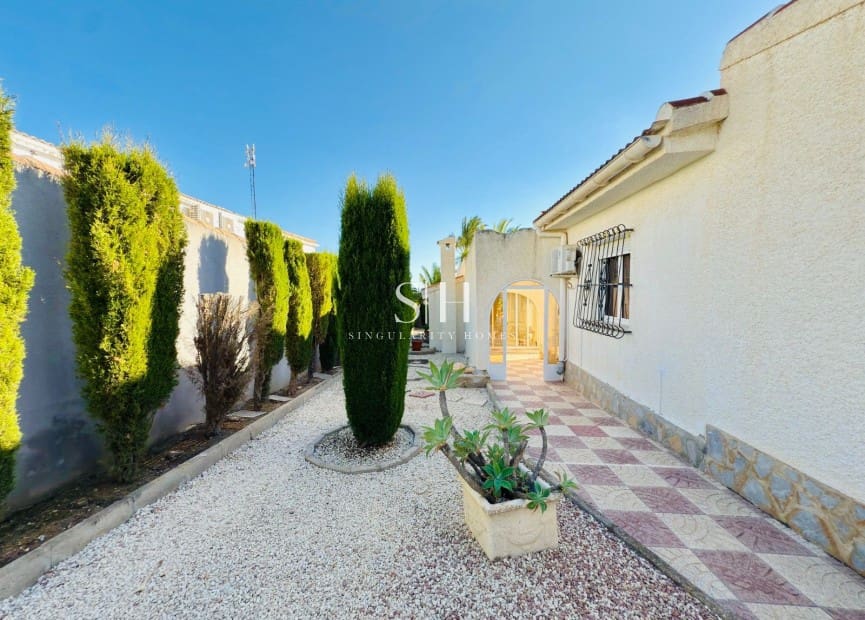 3 camera da letto Villa in vendita in Ciudad Quesada con piscina garage - 660.000 € (Rif: 9449593)