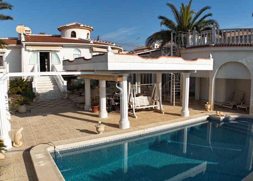 3 camera da letto Villa in vendita in Ciudad Quesada con piscina garage - 660.000 € (Rif: 9449593)