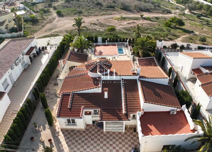 3 camera da letto Villa in vendita in Ciudad Quesada con piscina garage - 660.000 € (Rif: 9449593)