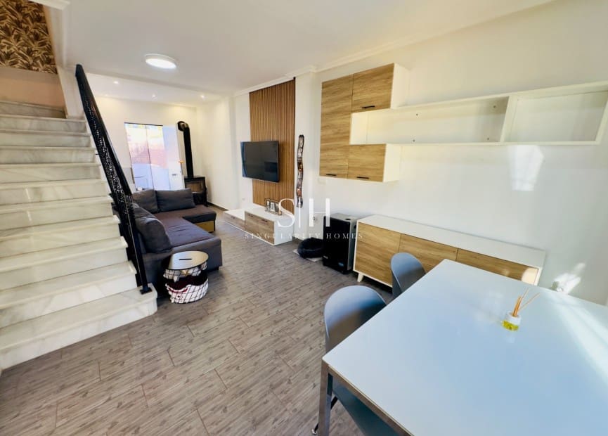 3 bedroom Townhouse for sale in El Raso with pool - € 214,900 (Ref: 9452477)