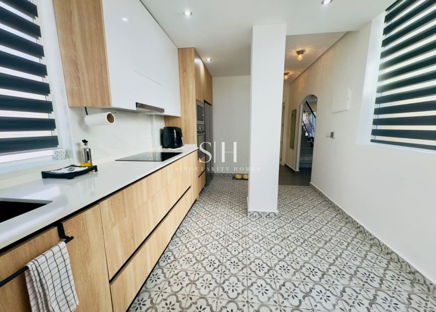 3 bedroom Townhouse for sale in El Raso with pool - € 214,900 (Ref: 9452477)