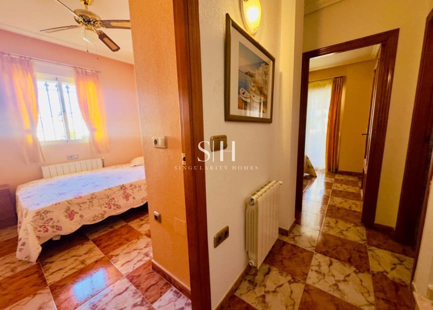 Casa de 2 habitaciones en La Regia en venta con piscina - 219.000 € (Ref: 9459648)