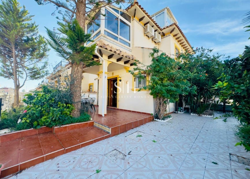 Casa de 2 habitaciones en La Regia en venta con piscina - 219.000 € (Ref: 9459648)