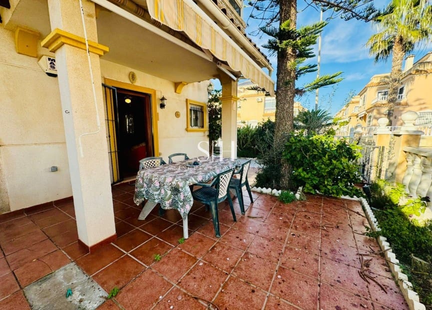 Casa de 2 habitaciones en La Regia en venta con piscina - 219.000 € (Ref: 9459648)