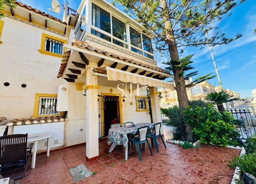 Casa de 2 habitaciones en La Regia en venta con piscina - 219.000 € (Ref: 9459648)