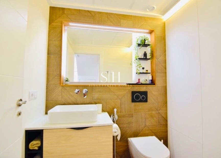 3 soverom Hus til salgs i La Florida med svømmebasseng - € 249 000 (Ref: 9460783)