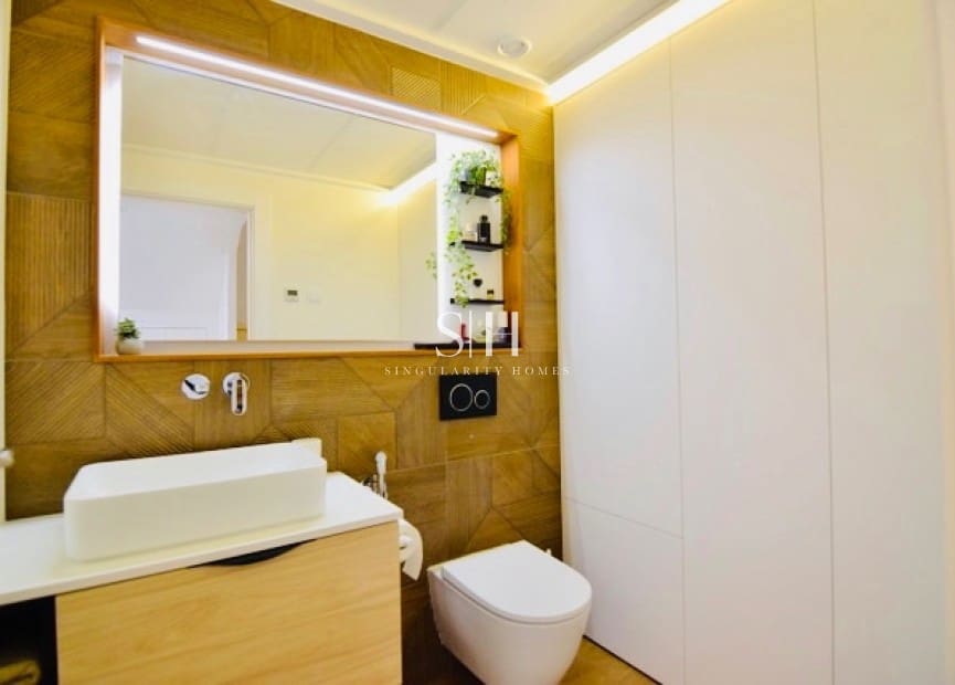 3 soverom Hus til salgs i La Florida med svømmebasseng - € 249 000 (Ref: 9460783)