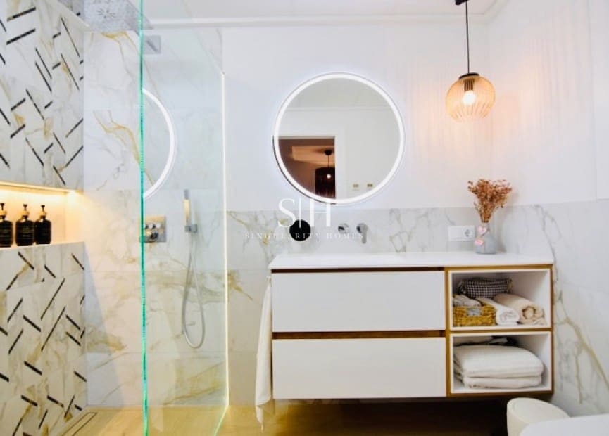 3 soverom Hus til salgs i La Florida med svømmebasseng - € 249 000 (Ref: 9460783)