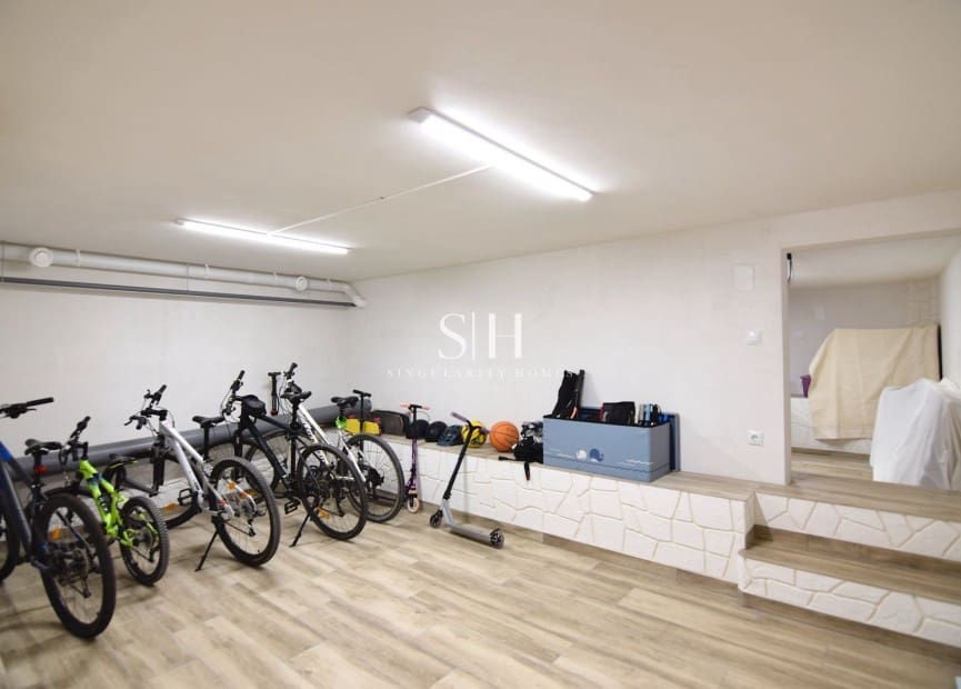 3 soverom Hus til salgs i La Florida med svømmebasseng - € 249 000 (Ref: 9460783)