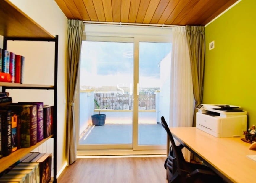 3 soverom Hus til salgs i La Florida med svømmebasseng - € 249 000 (Ref: 9460783)