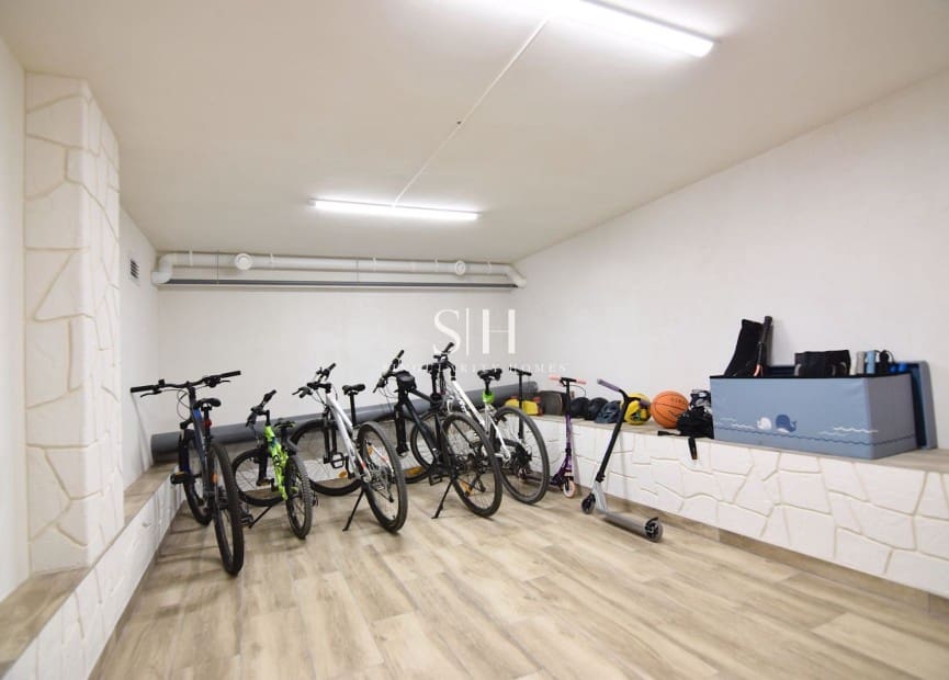 3 soverom Hus til salgs i La Florida med svømmebasseng - € 249 000 (Ref: 9460783)