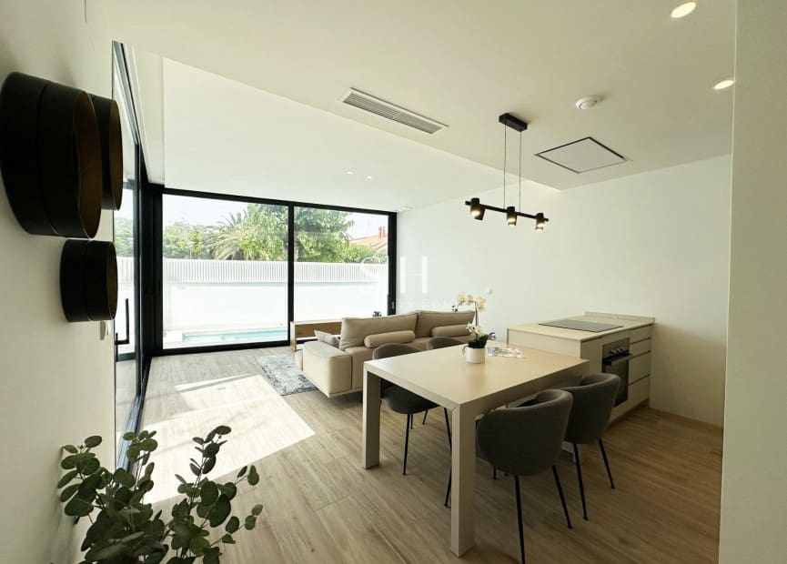 3 soveværelse Villa til salg i Torre de la Horadada med swimmingpool - € 599.900 (Ref: 9470587)