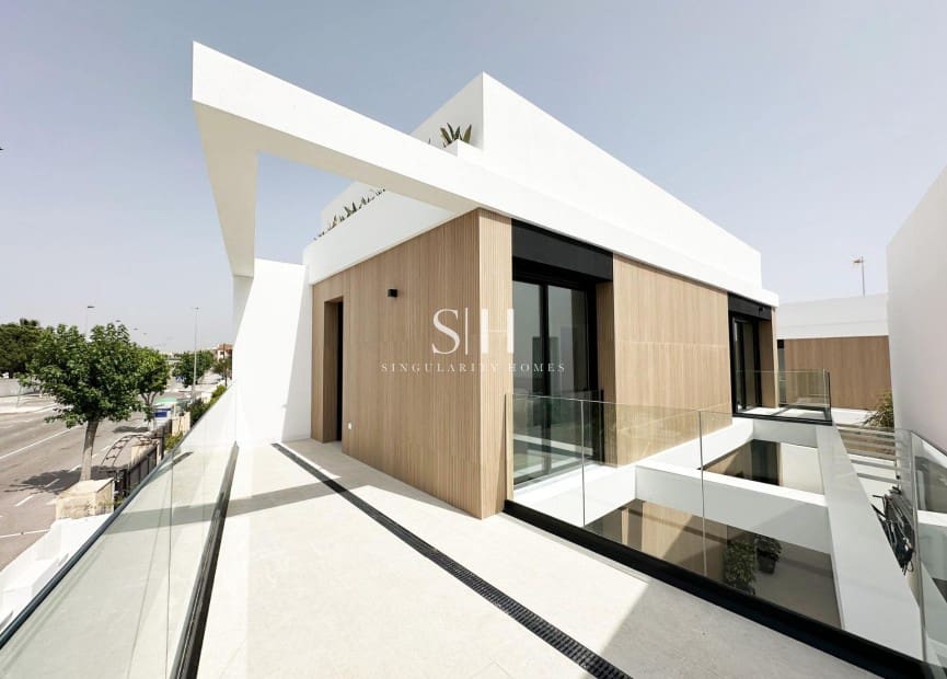 3 soveværelse Villa til salg i Torre de la Horadada med swimmingpool - € 599.900 (Ref: 9470587)