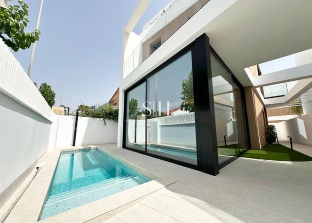 3 soveværelse Villa til salg i Torre de la Horadada, Pilar de la Horadada med swimmingpool - € 599.900 (Ref: 9470587)