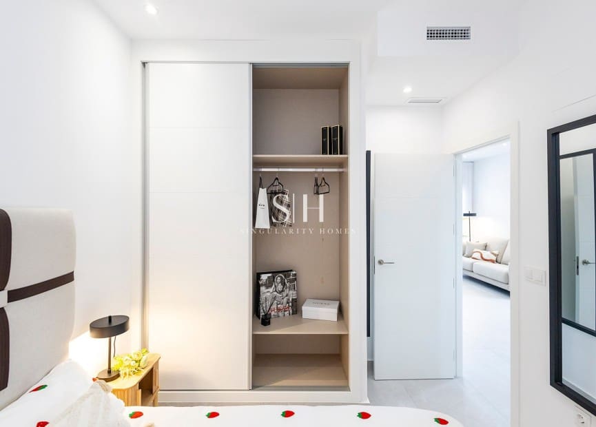 2 slaapkamer Villa te koop in Orihuela Costa met zwembad - € 351.000 (Ref: 9487168)