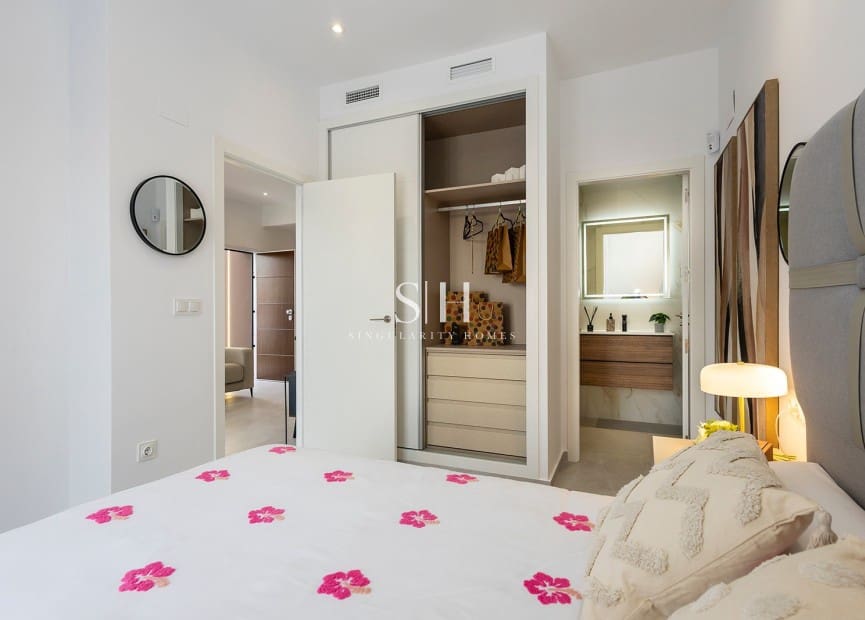 2 slaapkamer Villa te koop in Orihuela Costa met zwembad - € 351.000 (Ref: 9487168)