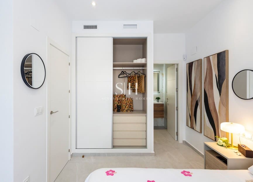 2 slaapkamer Villa te koop in Orihuela Costa met zwembad - € 351.000 (Ref: 9487168)