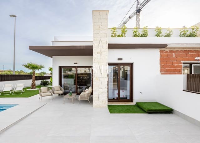 2 slaapkamer Villa te koop in Orihuela Costa, Orihuela met zwembad - € 351.000 (Ref: 9487168)