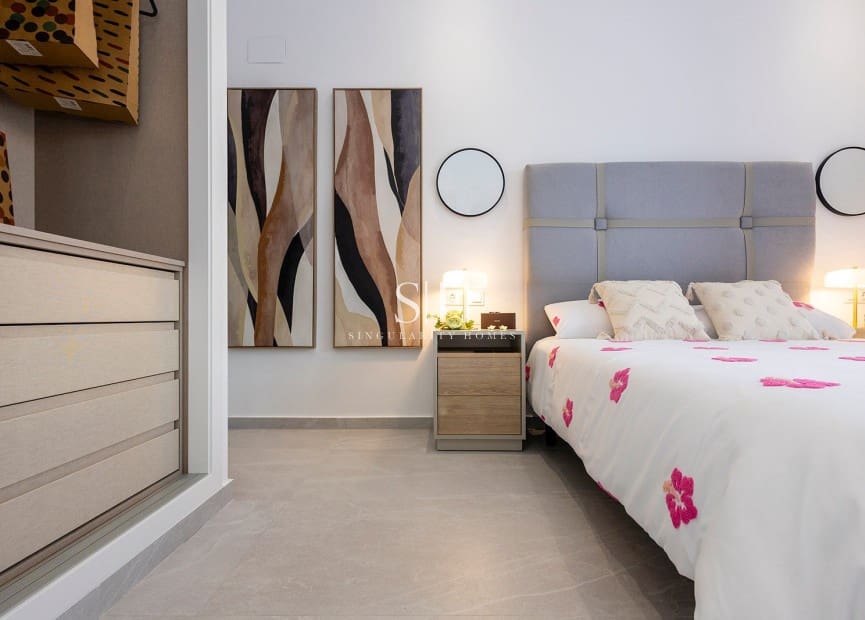 2 slaapkamer Villa te koop in Orihuela Costa met zwembad - € 351.000 (Ref: 9487168)