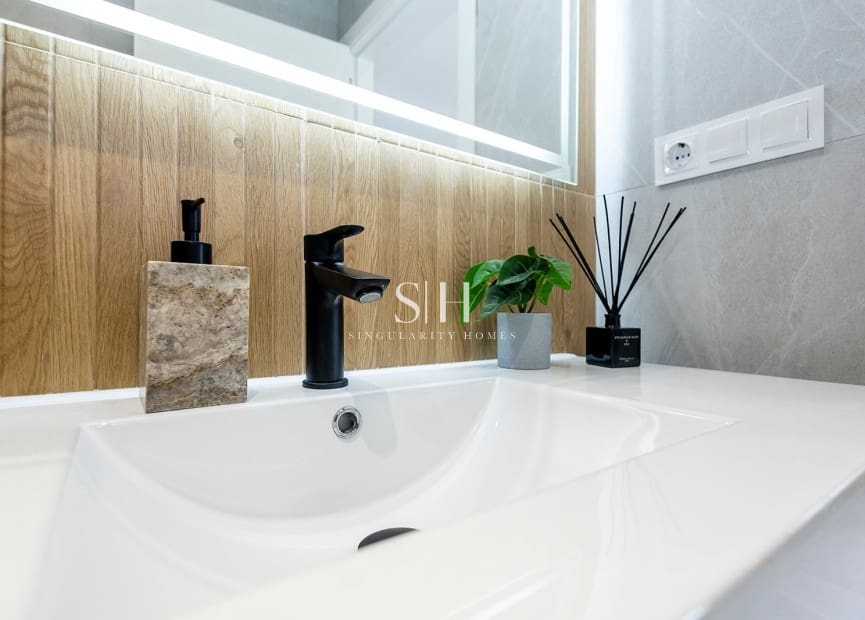 2 slaapkamer Villa te koop in Orihuela Costa met zwembad - € 351.000 (Ref: 9487168)