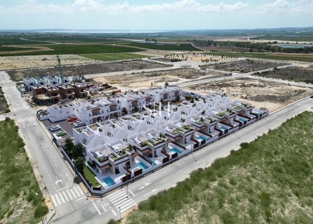 2 slaapkamer Villa te koop in Orihuela Costa, Orihuela met zwembad - € 351.000 (Ref: 9487168)