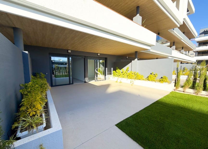 2 Zimmer Apartment zu verkaufen in Torrevieja mit Pool Garage - 349.990 € (Ref: 9487921)