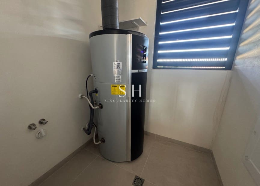 2 Zimmer Apartment zu verkaufen in Torrevieja mit Pool Garage - 349.990 € (Ref: 9487921)