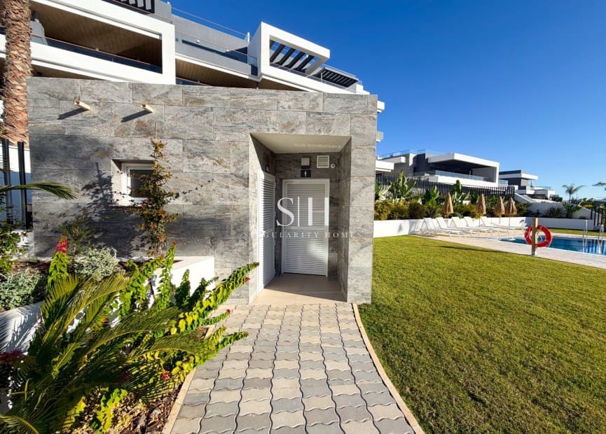 2 Zimmer Apartment zu verkaufen in Torrevieja mit Pool Garage - 349.990 € (Ref: 9487921)