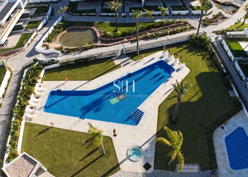 2 Zimmer Apartment zu verkaufen in Torrevieja mit Pool Garage - 349.990 € (Ref: 9487921)