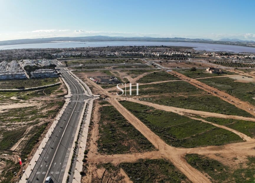 2 Zimmer Apartment zu verkaufen in Torrevieja mit Pool Garage - 349.990 € (Ref: 9487921)