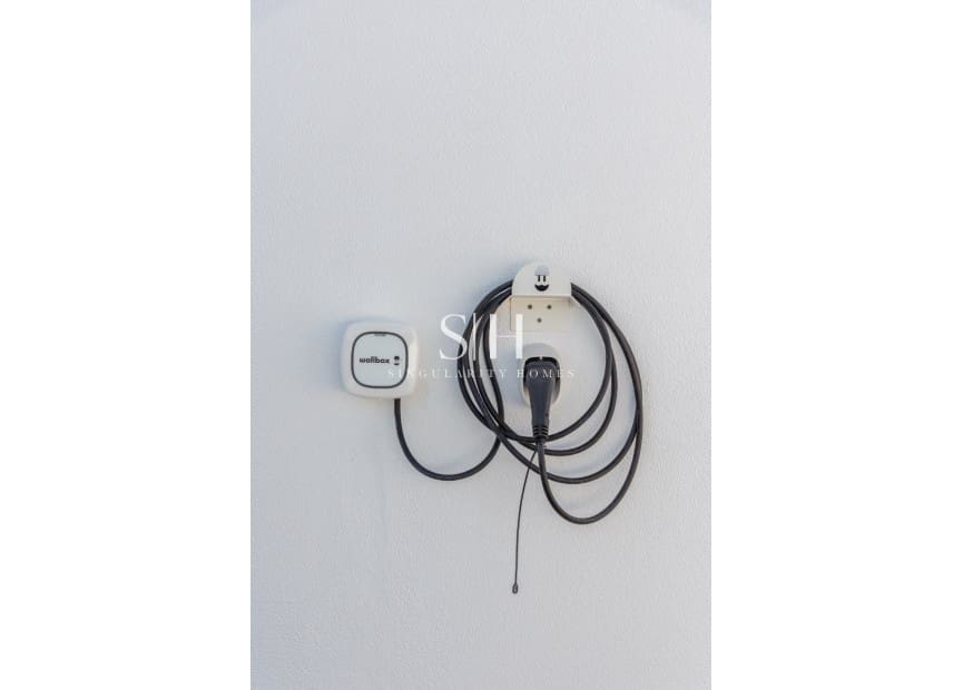 Chalet de 4 habitaciones en San Miguel de Salinas en venta con piscina - 695.000 € (Ref: 9491714)