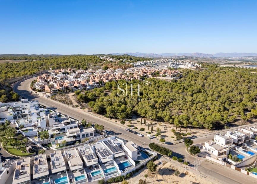 Chalet de 4 habitaciones en San Miguel de Salinas en venta con piscina - 695.000 € (Ref: 9491714)