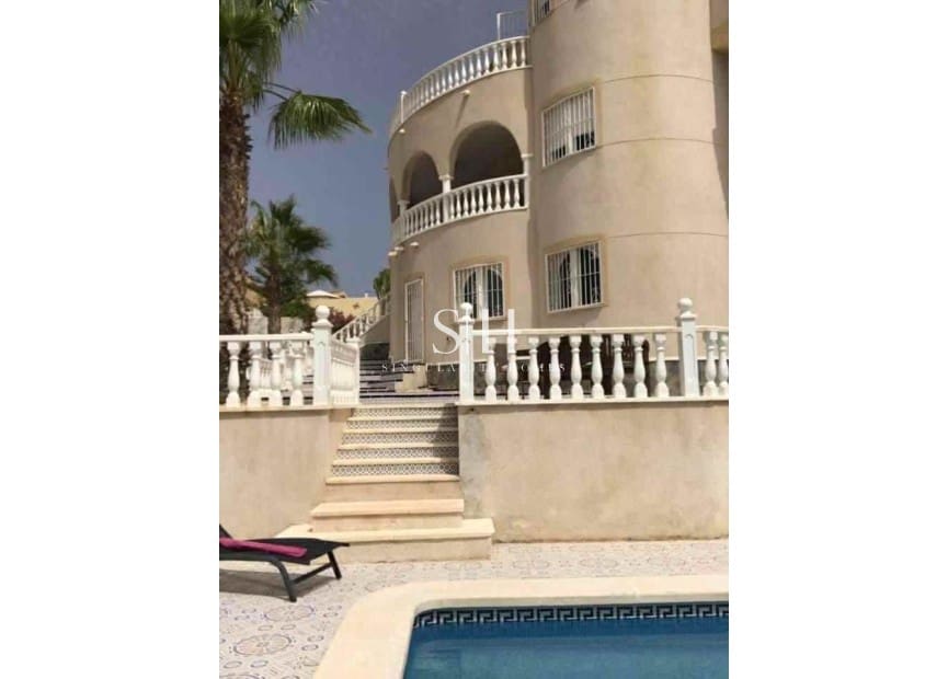 7 bedroom Villa for sale in Ciudad Quesada with pool - € 525,000 (Ref: 9496369)
