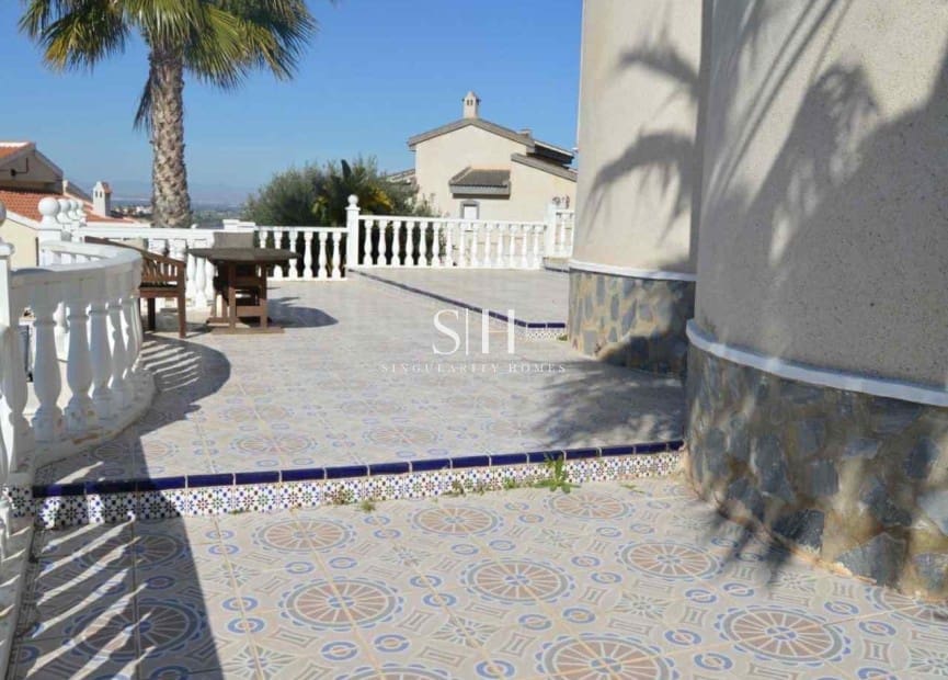 7 bedroom Villa for sale in Ciudad Quesada with pool - € 525,000 (Ref: 9496369)