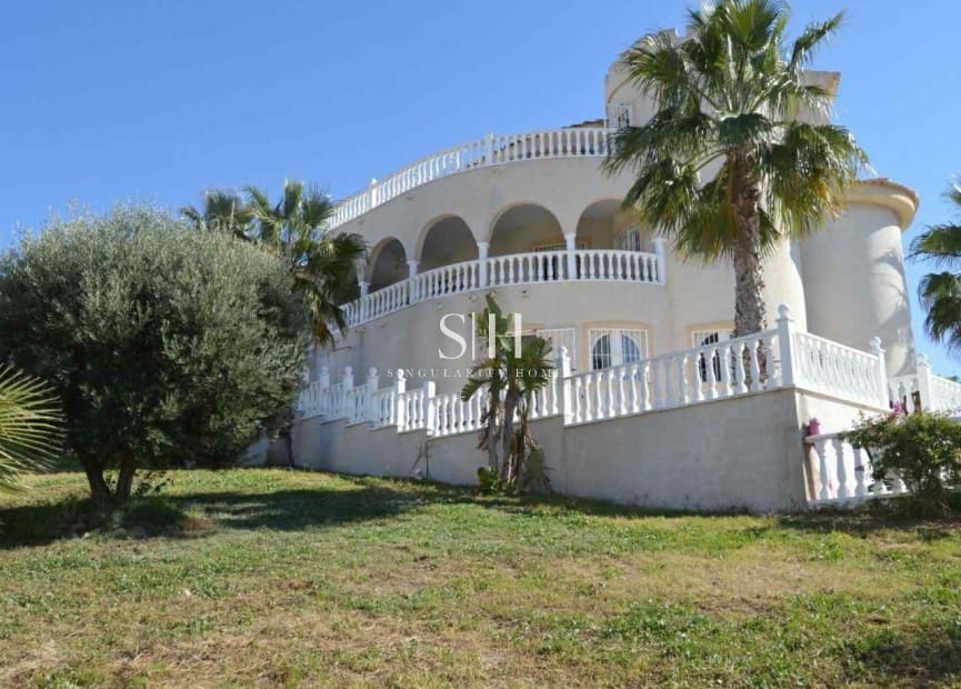 7 bedroom Villa for sale in Ciudad Quesada with pool - € 525,000 (Ref: 9496369)