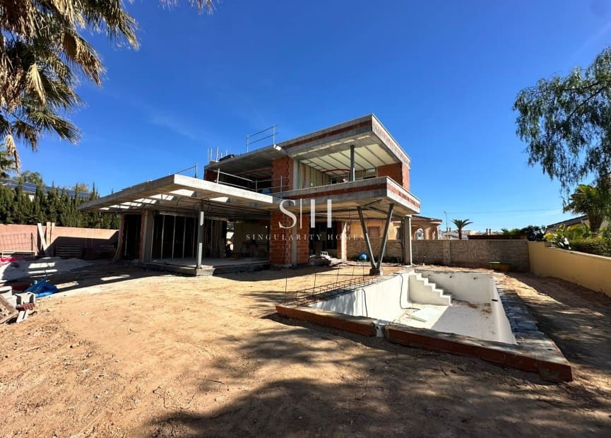 3 makuuhuone Huvila myytävänä paikassa Ciudad Quesada mukana uima-altaan - 920 000 € (Ref: 9496371)